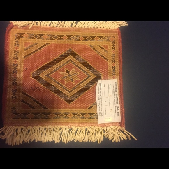 Table rugs - Picture 2 of 2